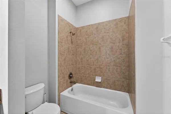 $4,200 | 15921 Persimmon Grove Drive, Lithia, FL 33547