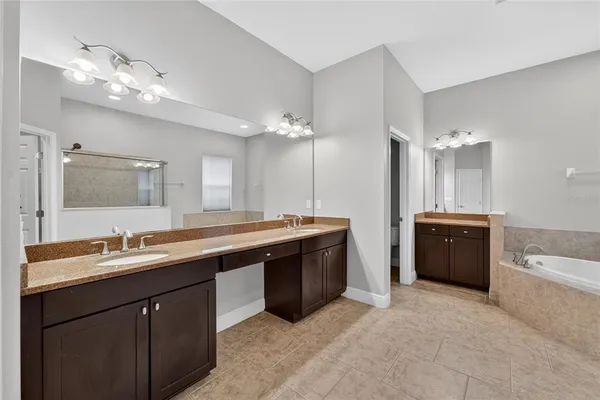 $4,200 | 15921 Persimmon Grove Drive, Lithia, FL 33547