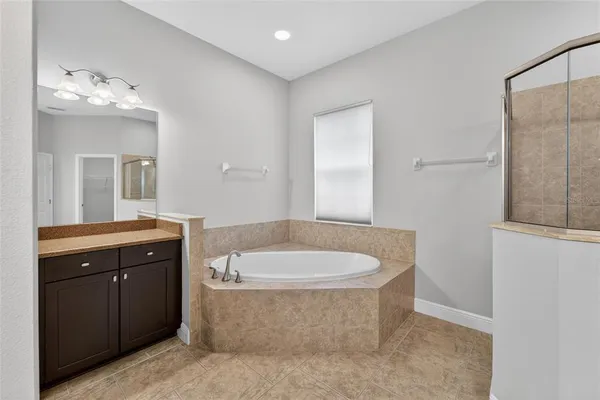 $4,200 | 15921 Persimmon Grove Drive, Lithia, FL 33547