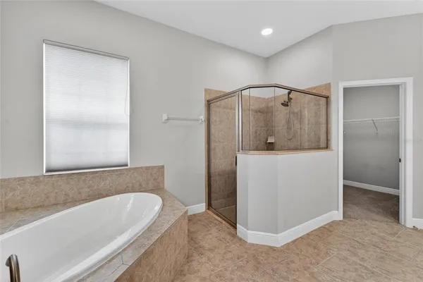 $4,200 | 15921 Persimmon Grove Drive, Lithia, FL 33547