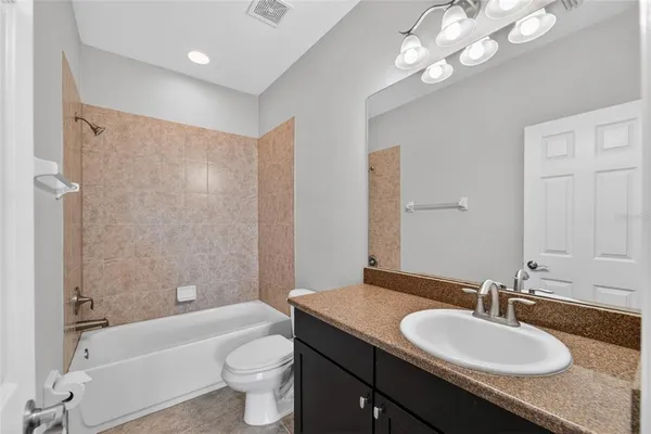 $4,200 | 15921 Persimmon Grove Drive, Lithia, FL 33547