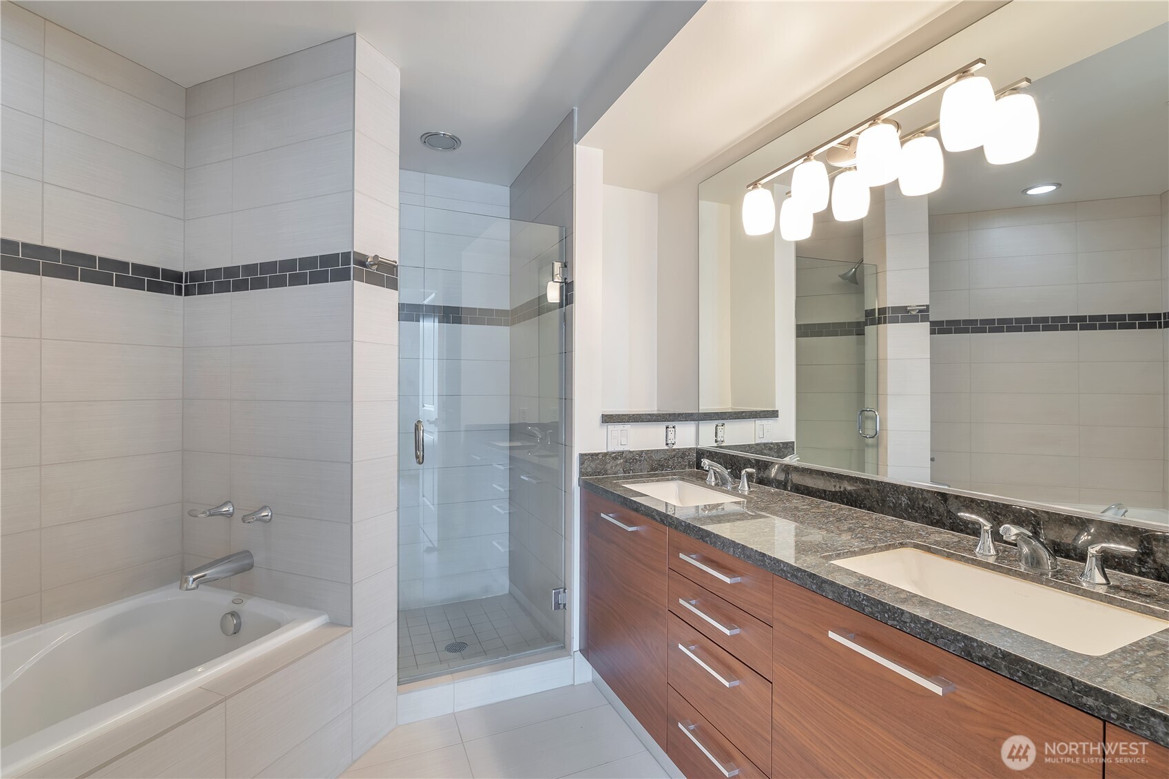 1920 4th Avenue, Unit 810 Seattle, WA 98101 - Photo 9 of 30