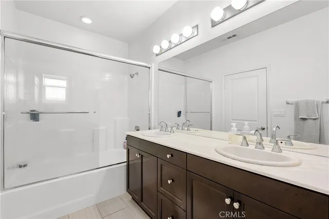 $4,600 | 12042 Stanley Park Court, Hawthorne, CA 90250