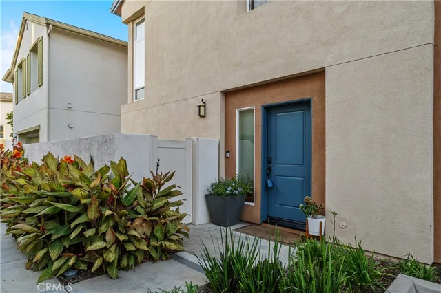 $4,600 | 12042 Stanley Park Court, Hawthorne, CA 90250
