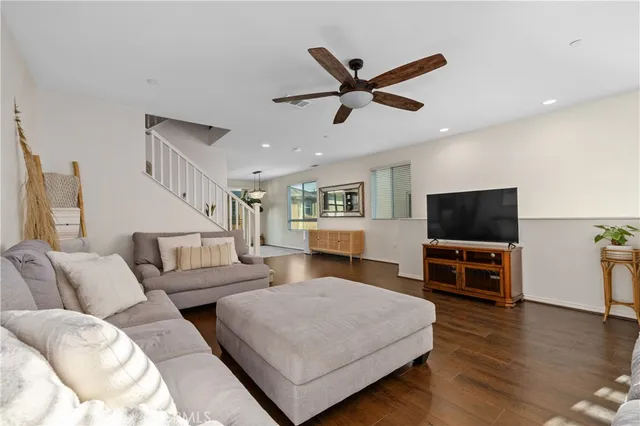 $4,600 | 12042 Stanley Park Court, Hawthorne, CA 90250