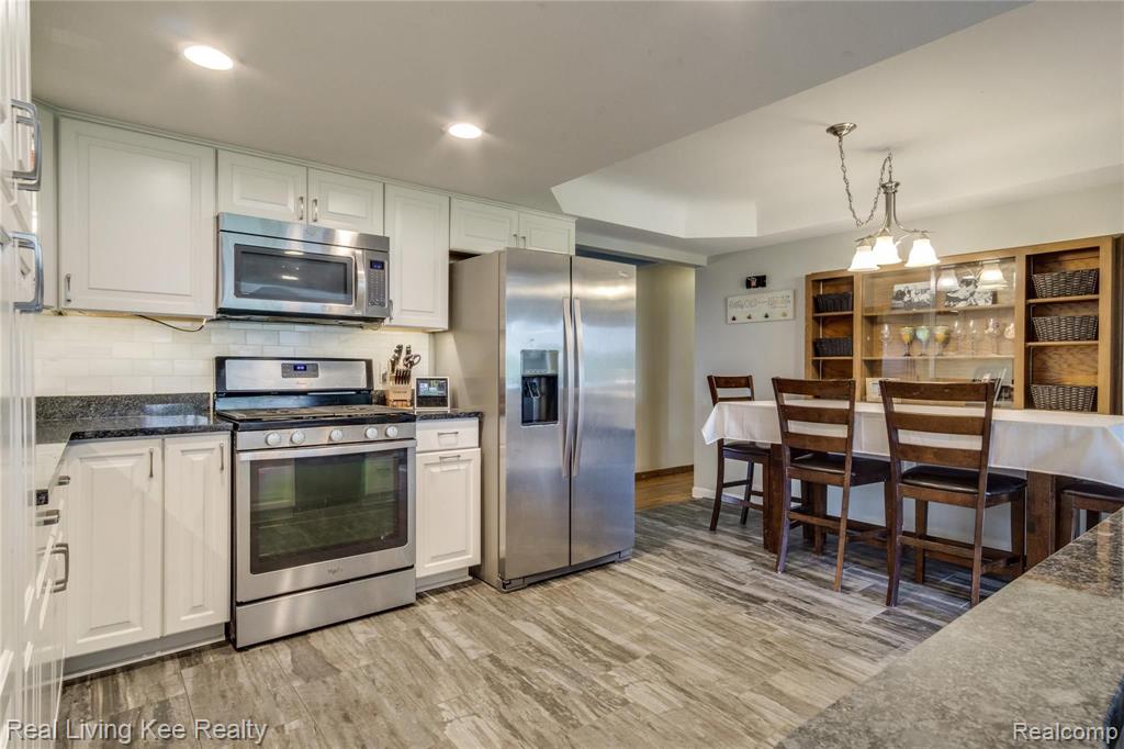 797 Redwood Court Rochester Hills, MI 48309 - Photo 9 of 40