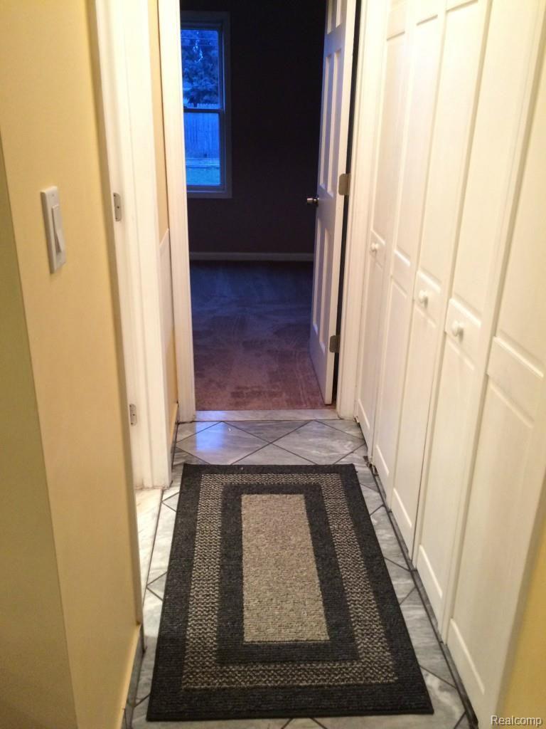 27625 Bunert Road Warren, MI 48088 - Photo 18 of 51 IMG_2837.jpg