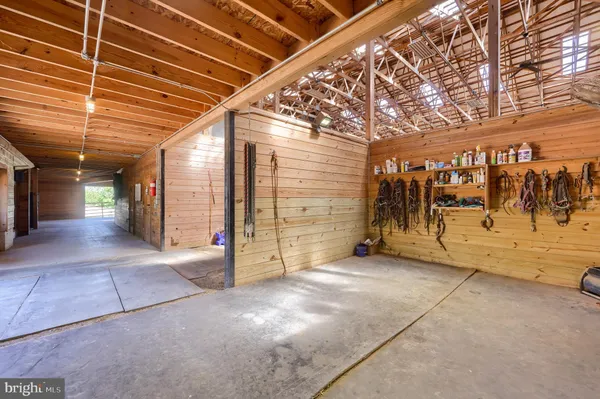 a view of a garage