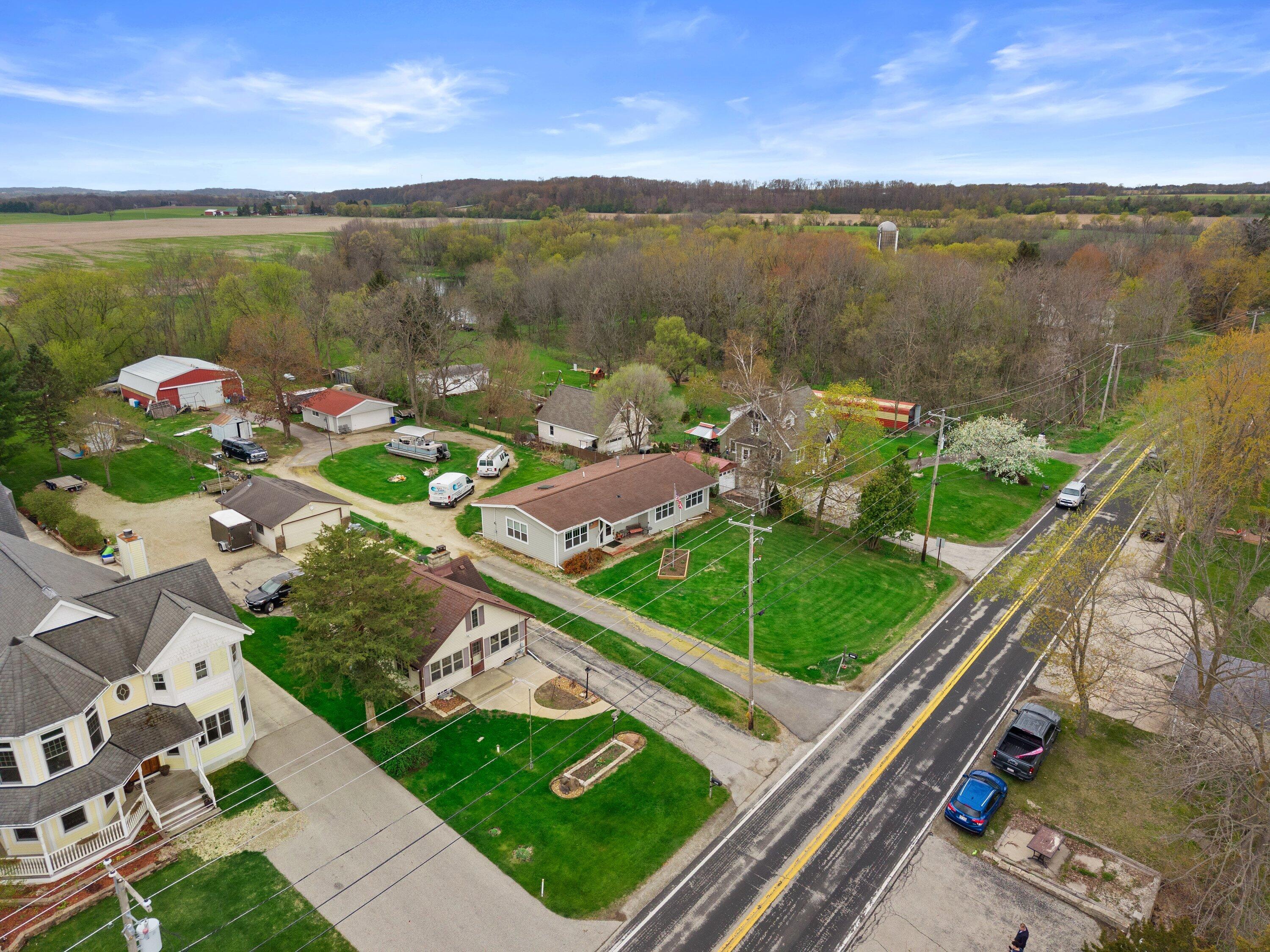 N95-w26705 County Rd Q Hartland, WI 53029 - Photo 43 of 55 DJI_20260430144916_0399_D