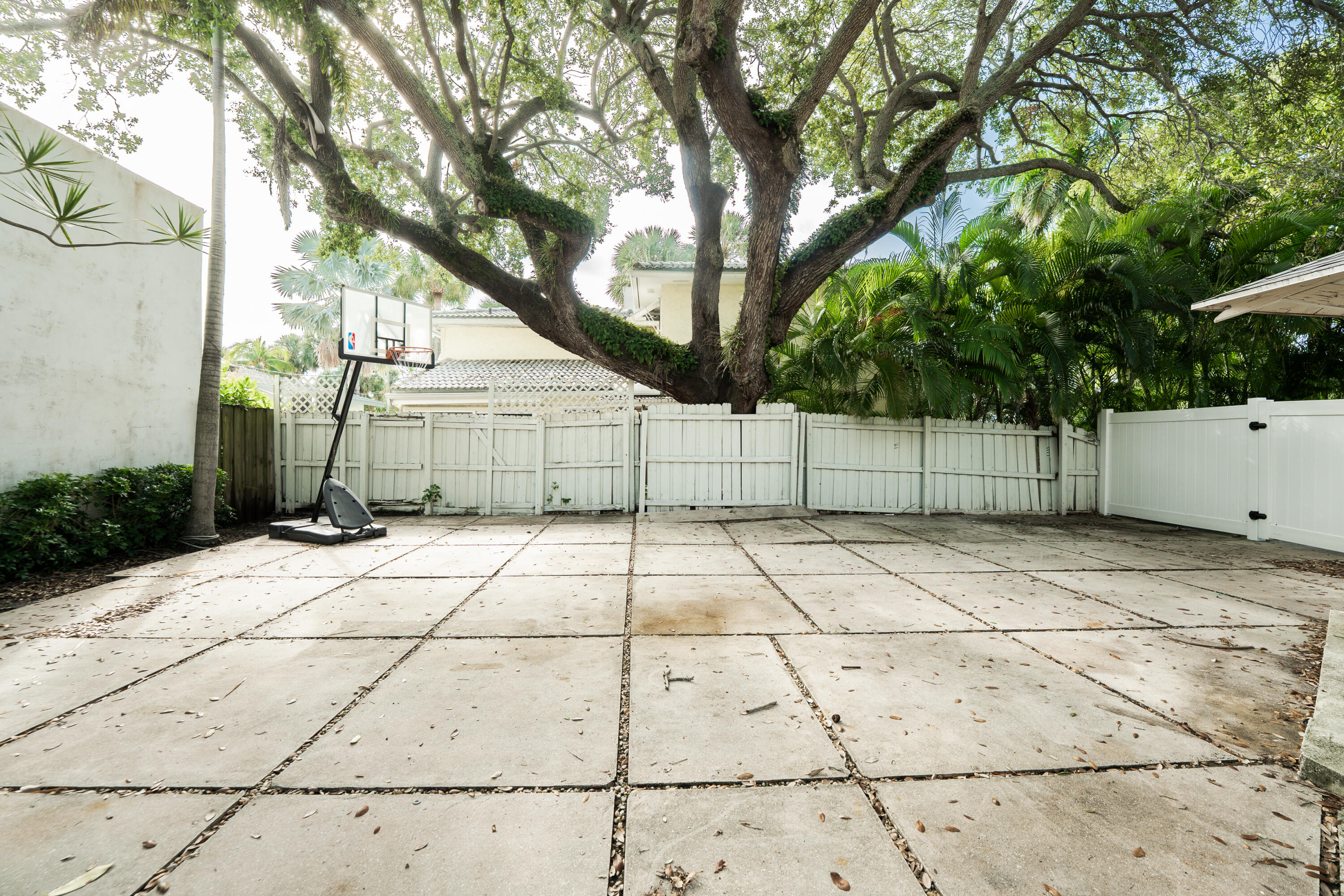 700 East Palmetto Park Road Boca Raton, FL 33432 - Photo 24 of 27