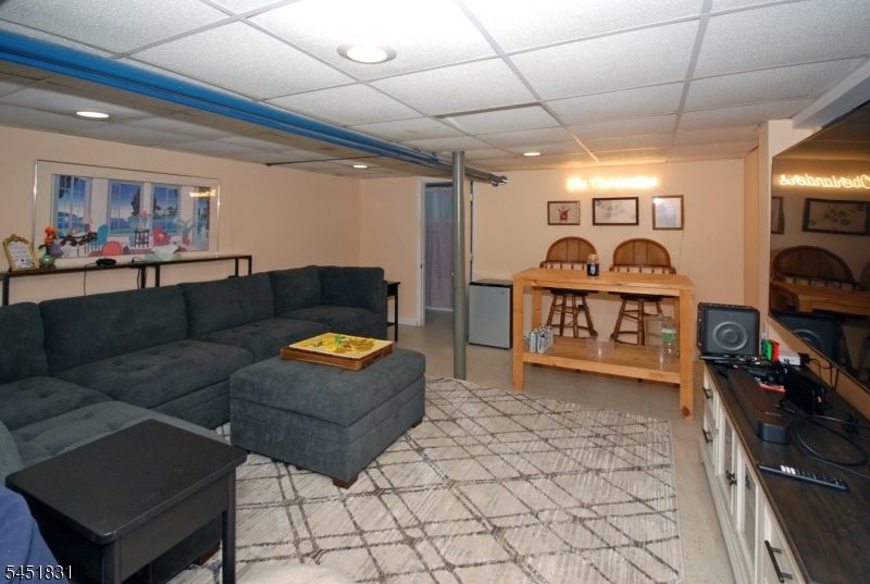 131 Weiss Terrace Raritan, NJ 08869 - Photo 25 of 40 Gallery Image 25