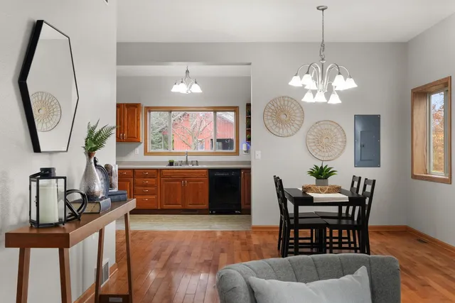 $800,000 | 5220 County Rd HH, Barneveld, WI 53507