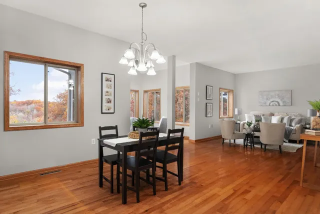 $800,000 | 5220 County Rd HH, Barneveld, WI 53507