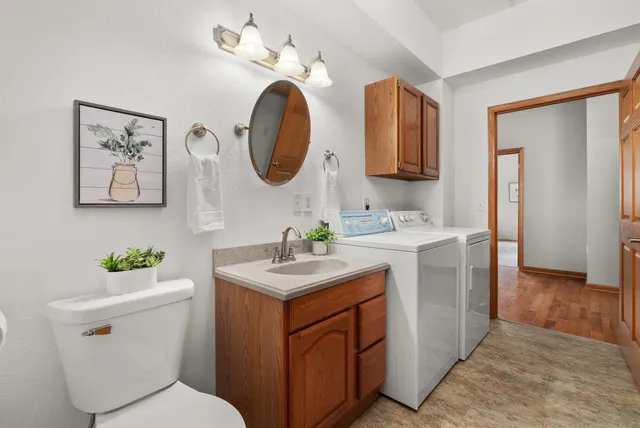 $800,000 | 5220 County Rd HH, Barneveld, WI 53507