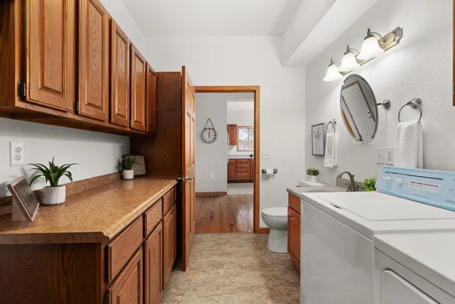 $800,000 | 5220 County Rd HH, Barneveld, WI 53507