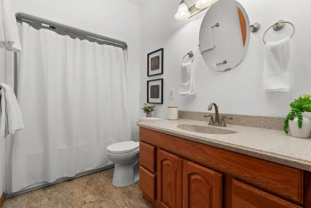 $800,000 | 5220 County Rd HH, Barneveld, WI 53507