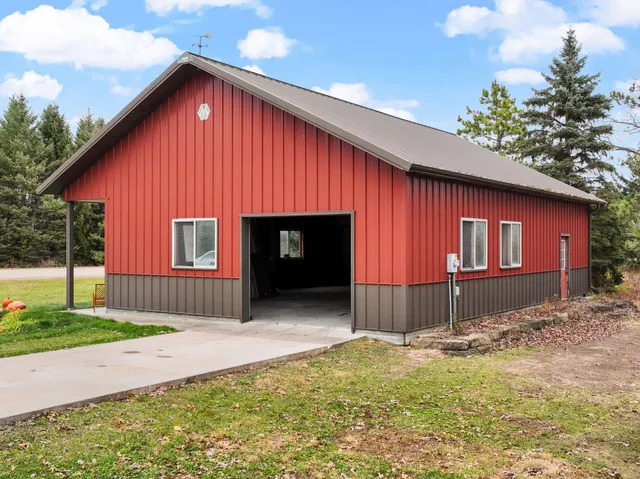 $800,000 | 5220 County Rd HH, Barneveld, WI 53507