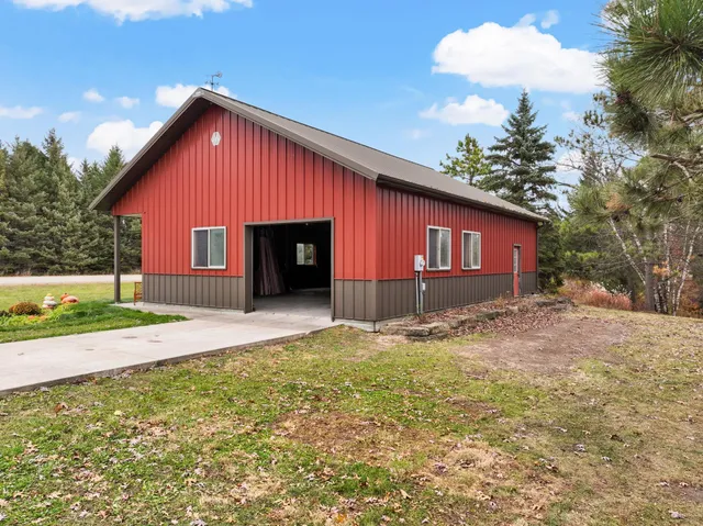 $800,000 | 5220 County Rd HH, Barneveld, WI 53507