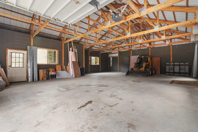 $800,000 | 5220 County Rd HH, Barneveld, WI 53507