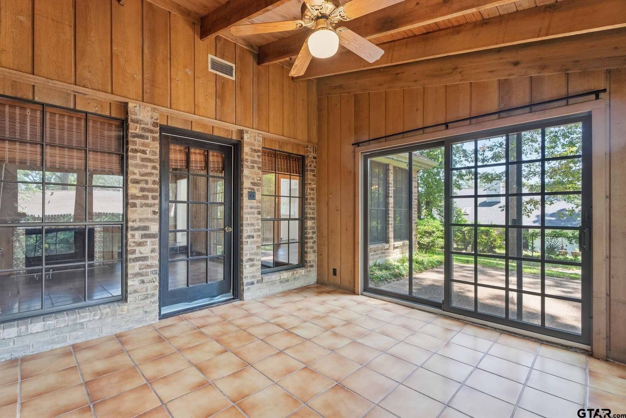 1206 Hampton Lane Tyler, TX 75701 - Photo 8 of 33