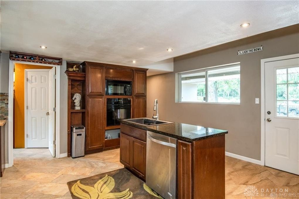 9570 Adams Road Dayton, OH 45424 - Photo 5 of 25 Gallery Image 5