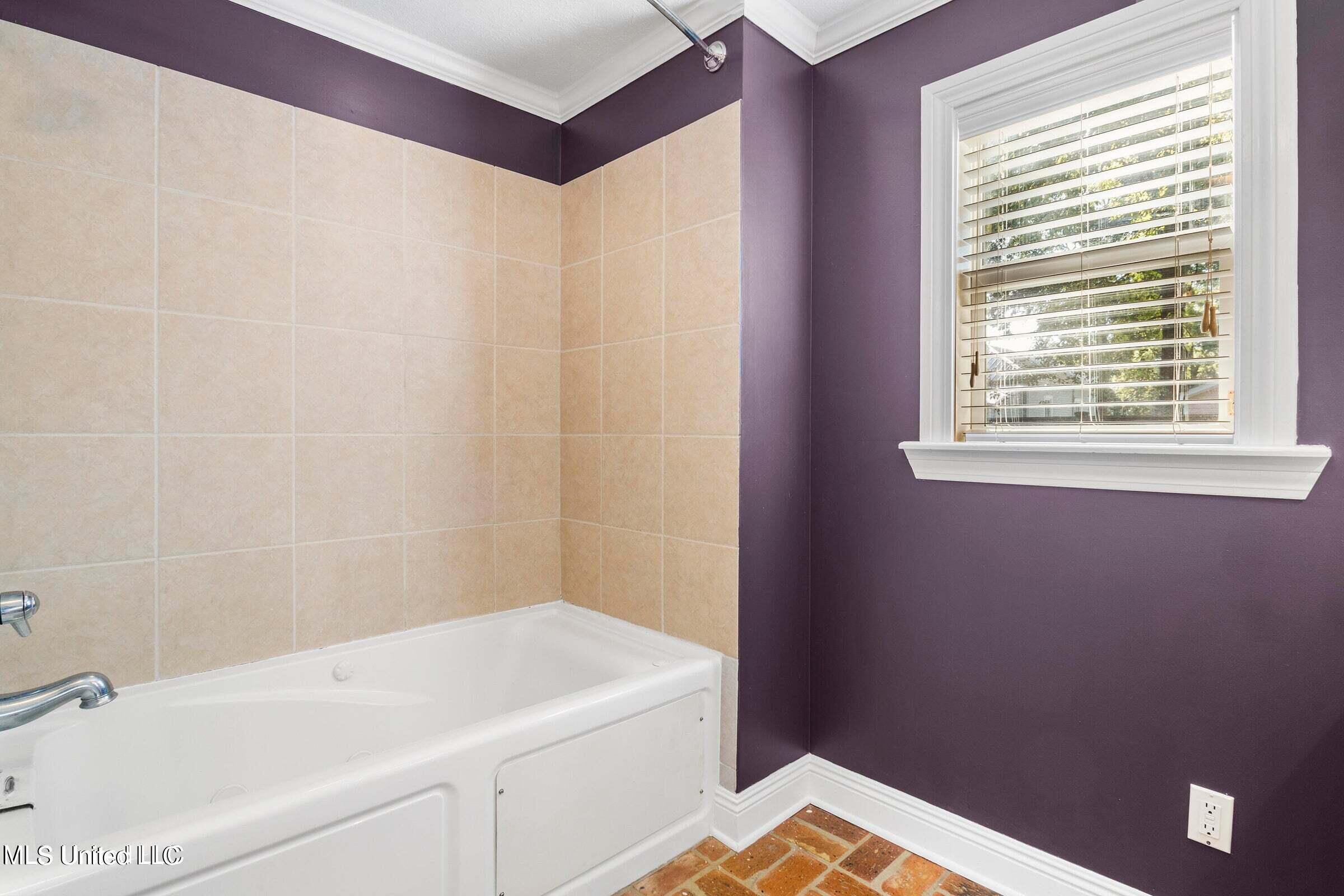 281 Santini Street Biloxi, MS 39530 - Photo 16 of 26 Bath 1 -2