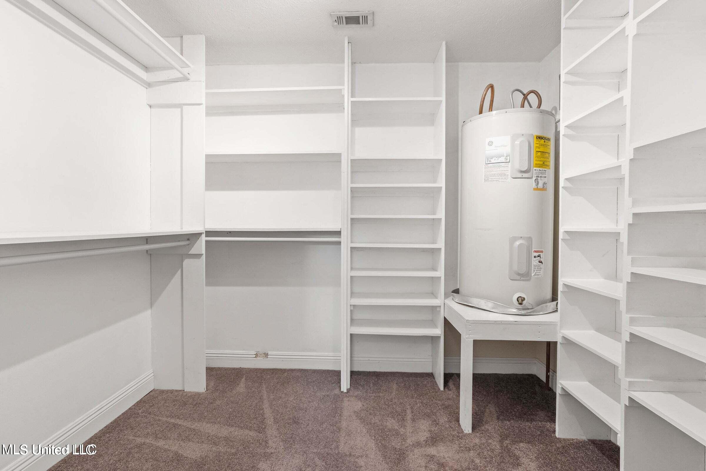 281 Santini Street Biloxi, MS 39530 - Photo 17 of 26 Bed 1 closet