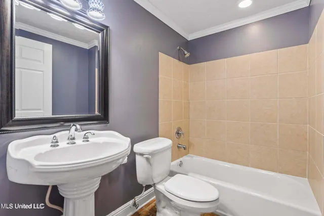 $1,900 | 281 Santini Street, Biloxi, MS 39530