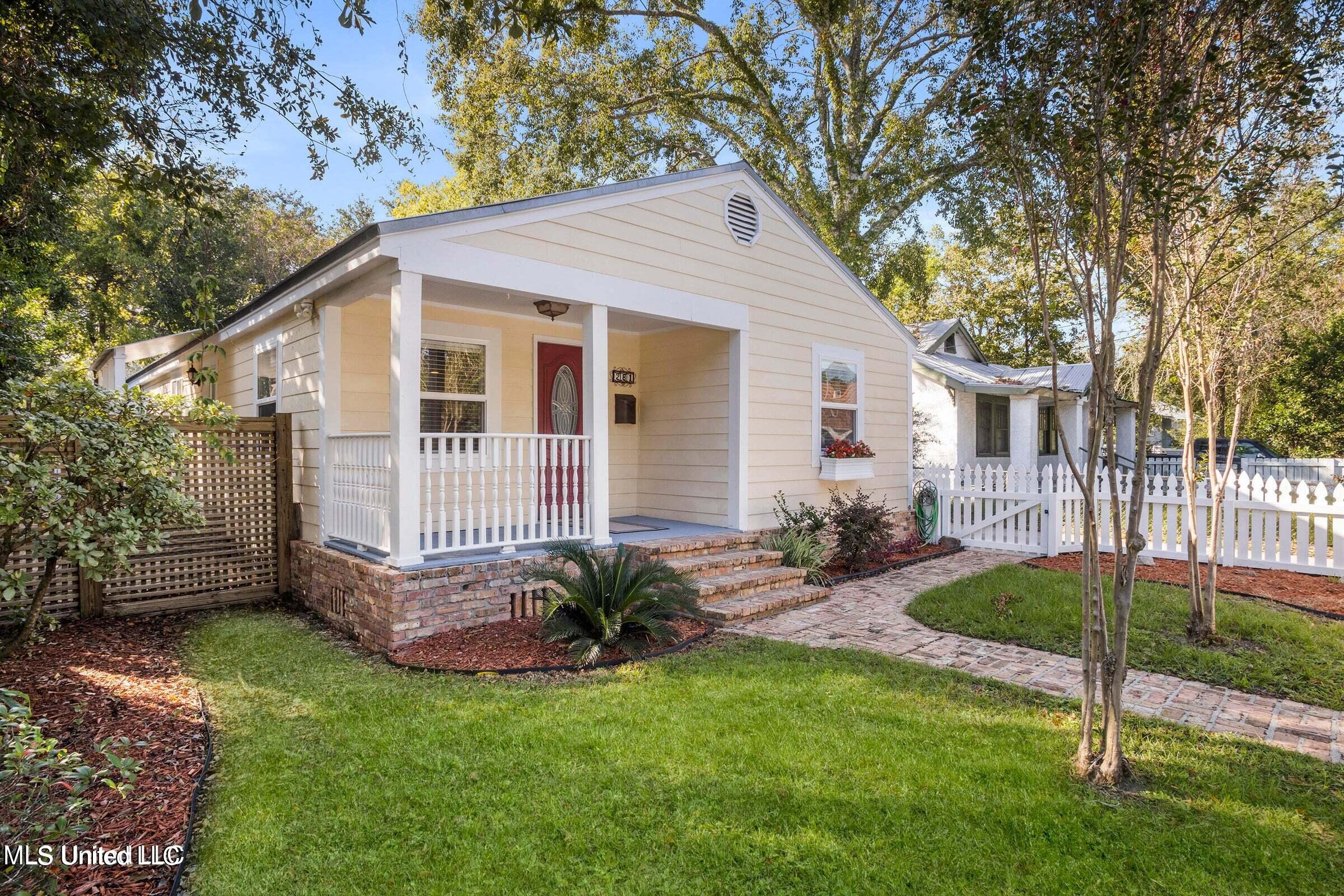 281 Santini Street Biloxi, MS 39530 - Photo 2 of 26 Front Side