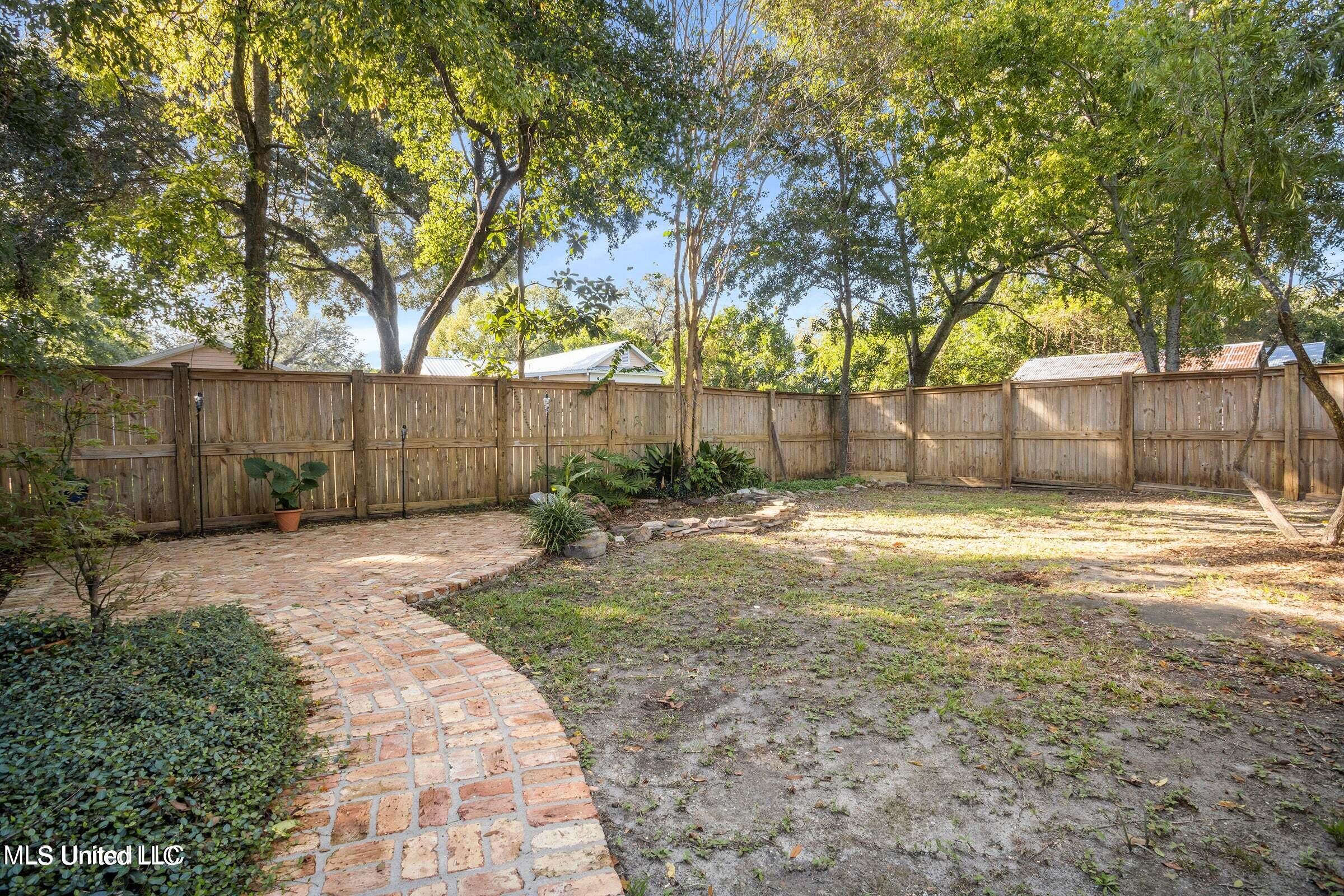 281 Santini Street Biloxi, MS 39530 - Photo 25 of 26 Back yard 1
