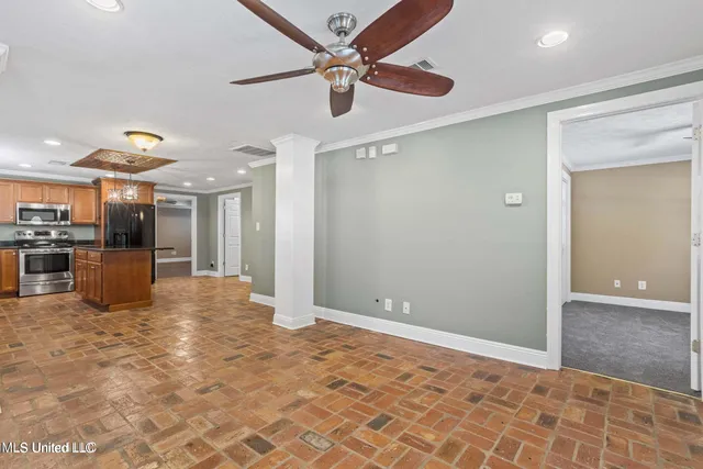 $1,900 | 281 Santini Street, Biloxi, MS 39530