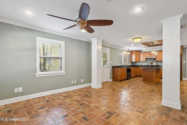 $1,900 | 281 Santini Street, Biloxi, MS 39530