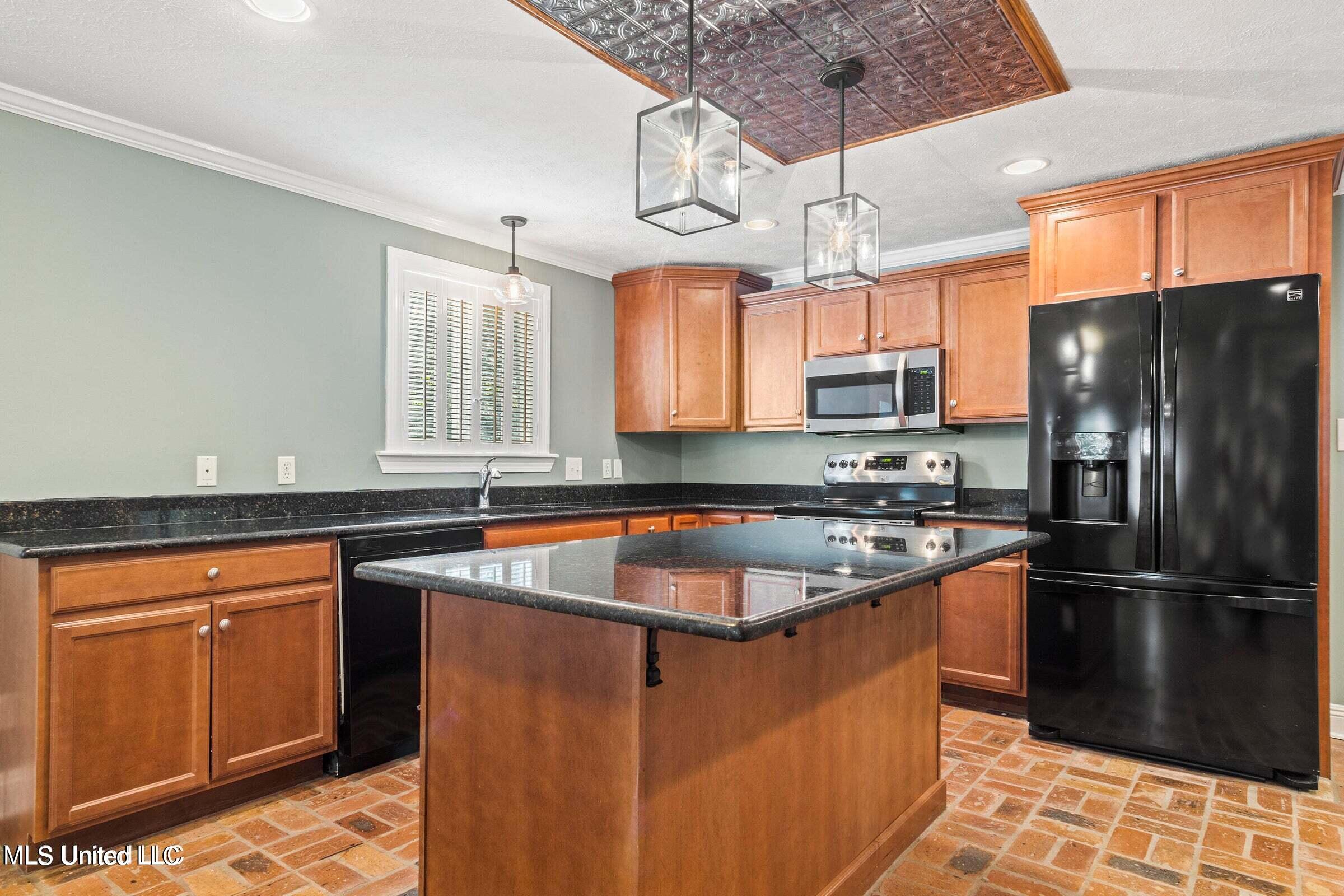 281 Santini Street Biloxi, MS 39530 - Photo 9 of 26 Kitchen 2