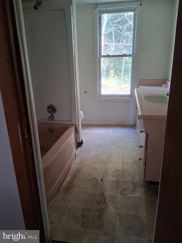 $68,000 | 920 Maryland Avenue, Cumberland, MD 21502