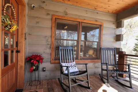$499,999 | 956 Lemmon Lane, Ellijay, GA 30540