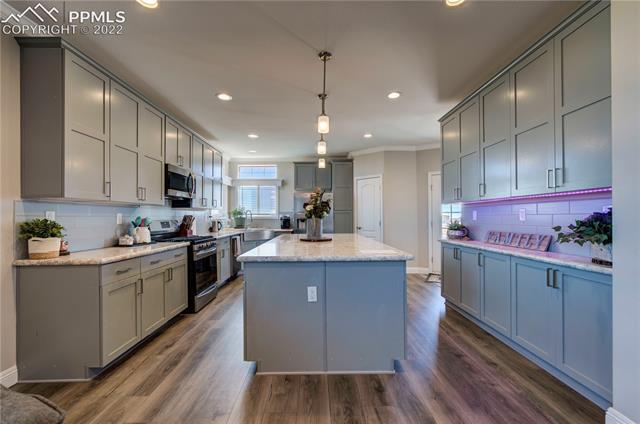 22230 Farmer Road Colorado Springs, CO 80928 - Photo 4 of 35