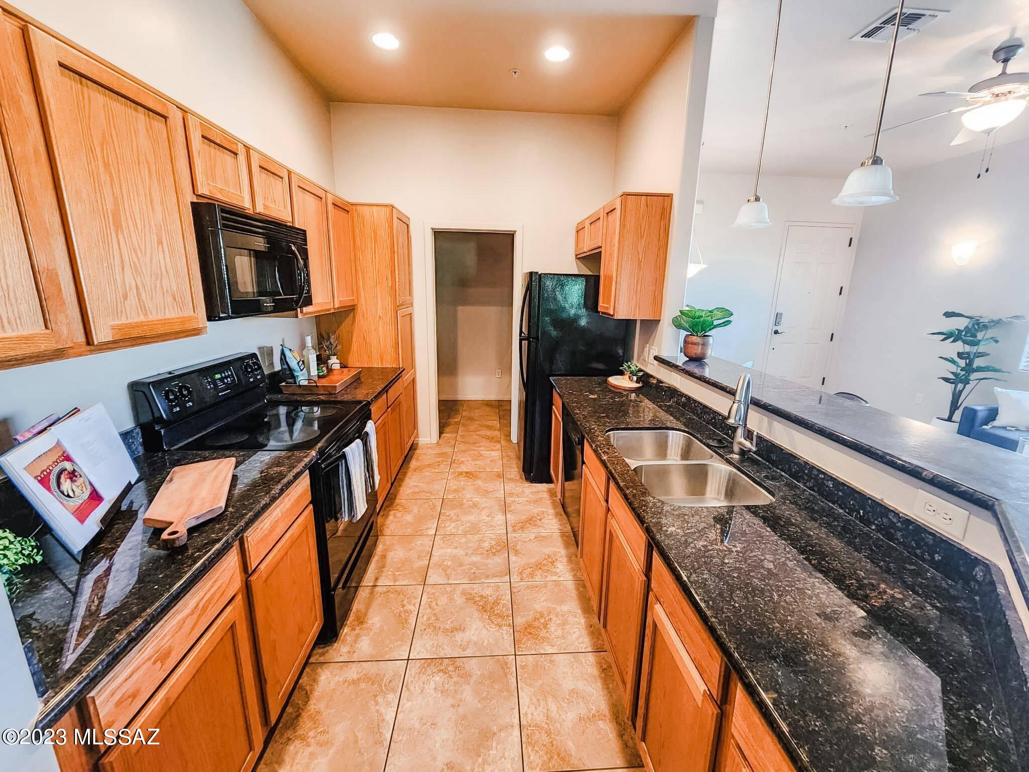 2026 East River Road, Unit 203 Tucson, AZ 85718 - Photo 4 of 12