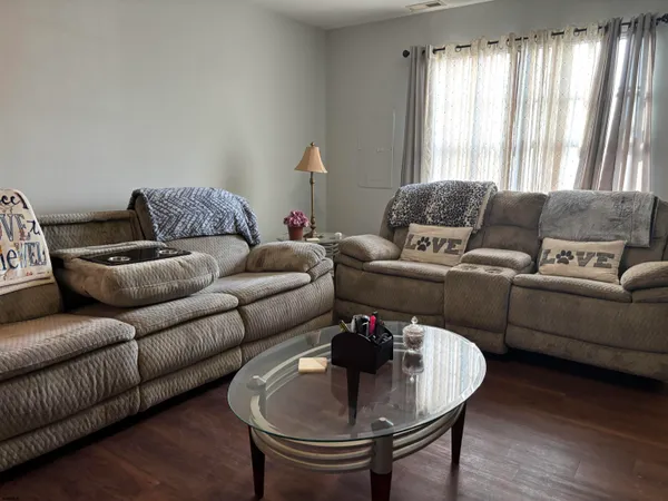 $215,000 | 3125 Woodlands Drive, Unit 27, Mays Landing, NJ 08330