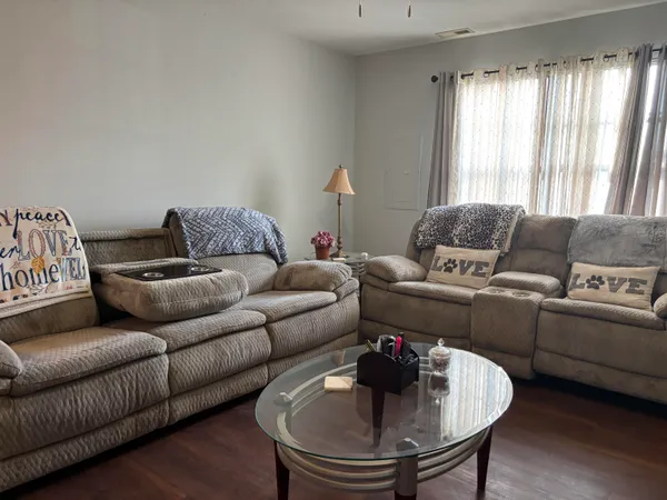 $215,000 | 3125 Woodlands Drive, Unit 27, Mays Landing, NJ 08330