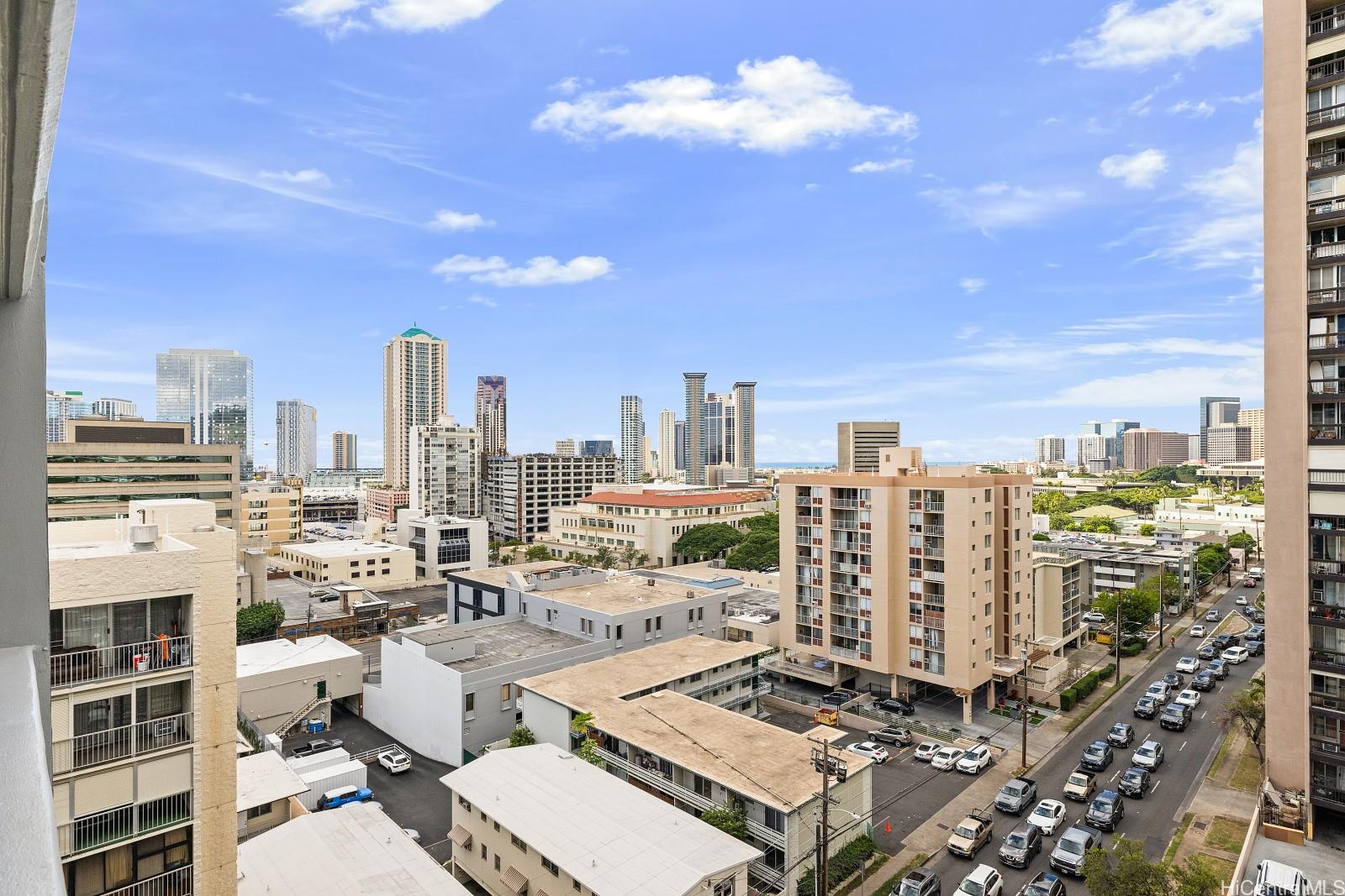 824 Kinau Street, Unit 902 Honolulu, HI 96813 - Photo 7 of 18 a picture of city view