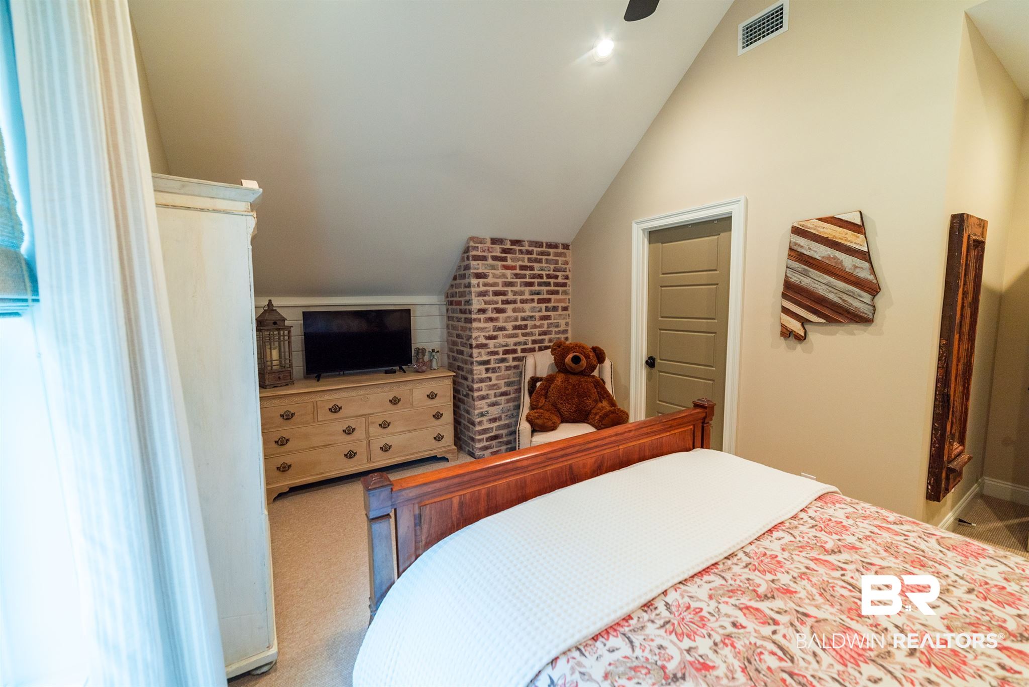 101 Orange Avenue Fairhope, AL 36532 - Photo 28 of 36 Guest Bedroom upstairs