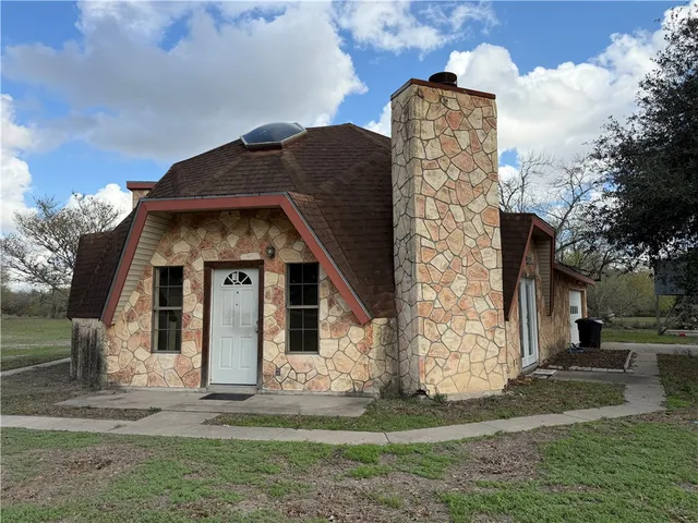$225,000 | 119 County Road 324, Alice, TX 78332