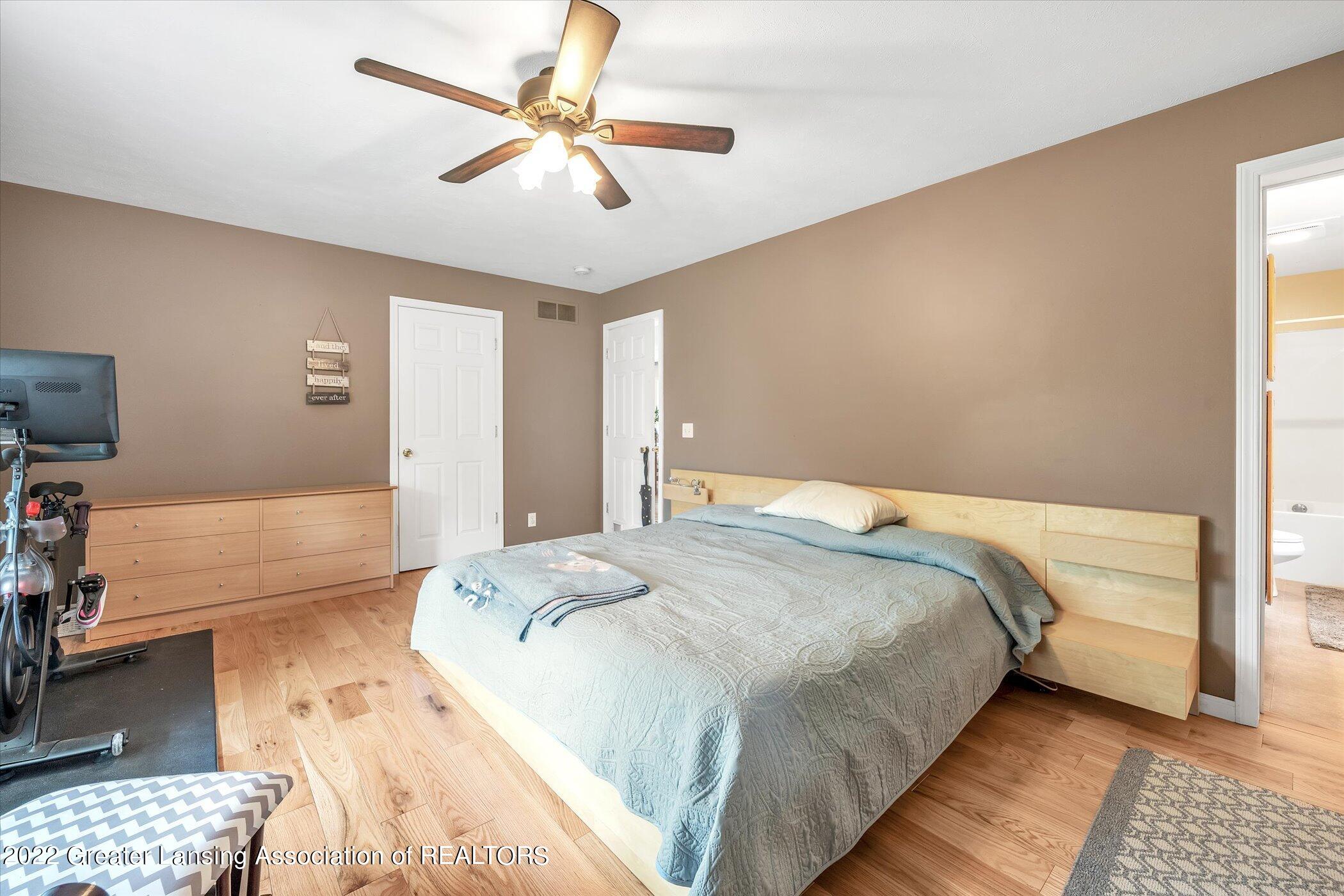 4182 Wright Road Leslie, MI 49251 - Photo 17 of 47 Primary Bedroom