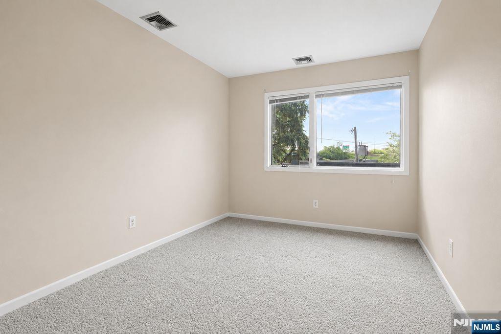 555 Riverside Avenue, Unit 9 Rutherford, NJ 07070 - Photo 19 of 23