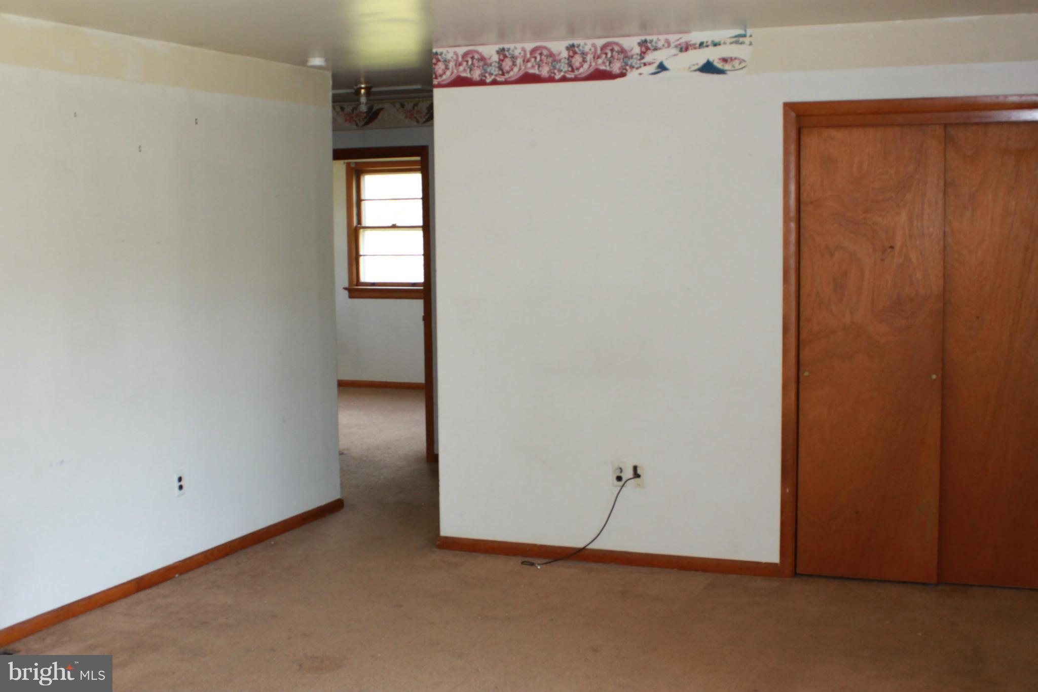 10236 Indiantown Road King George, VA 22485 - Photo 19 of 24 Living Room