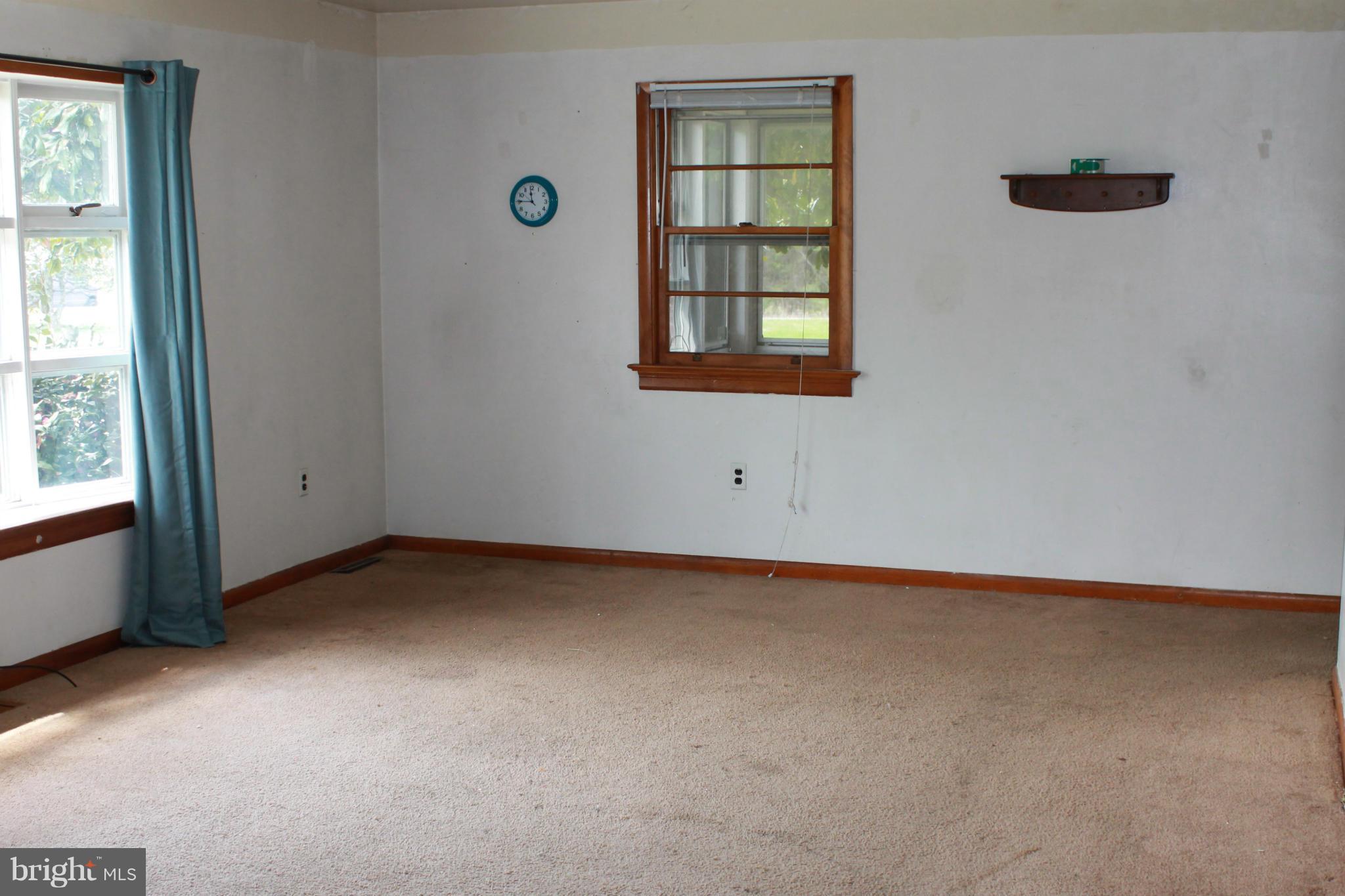 10236 Indiantown Road King George, VA 22485 - Photo 6 of 24 Living Room