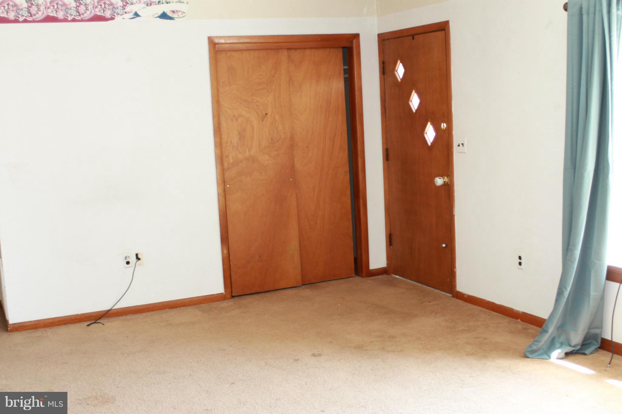 10236 Indiantown Road King George, VA 22485 - Photo 10 of 24 Living Room