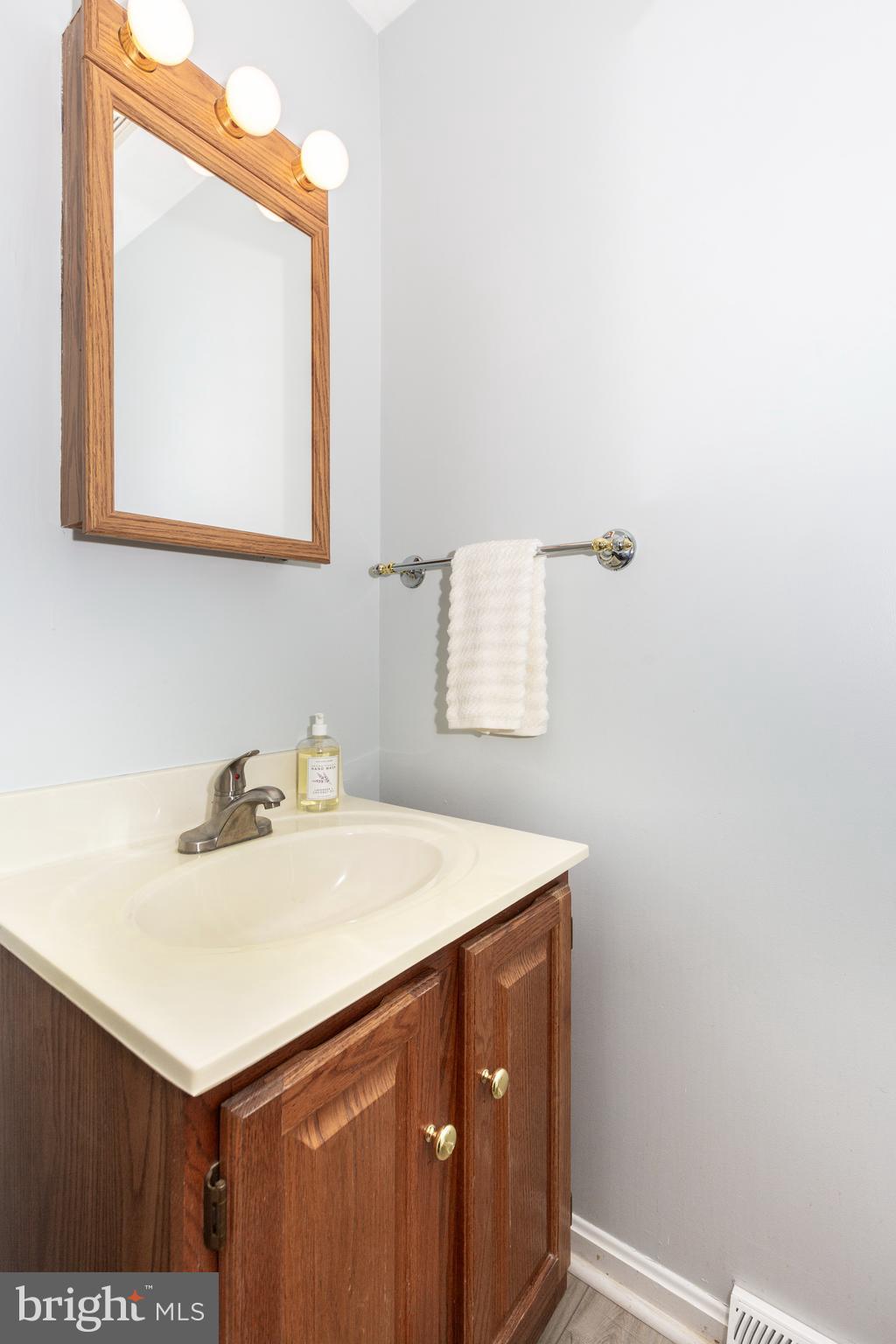 882 Gaming Square Hampstead, MD 21074 - Photo 18 of 46 1st Floor Powder Room