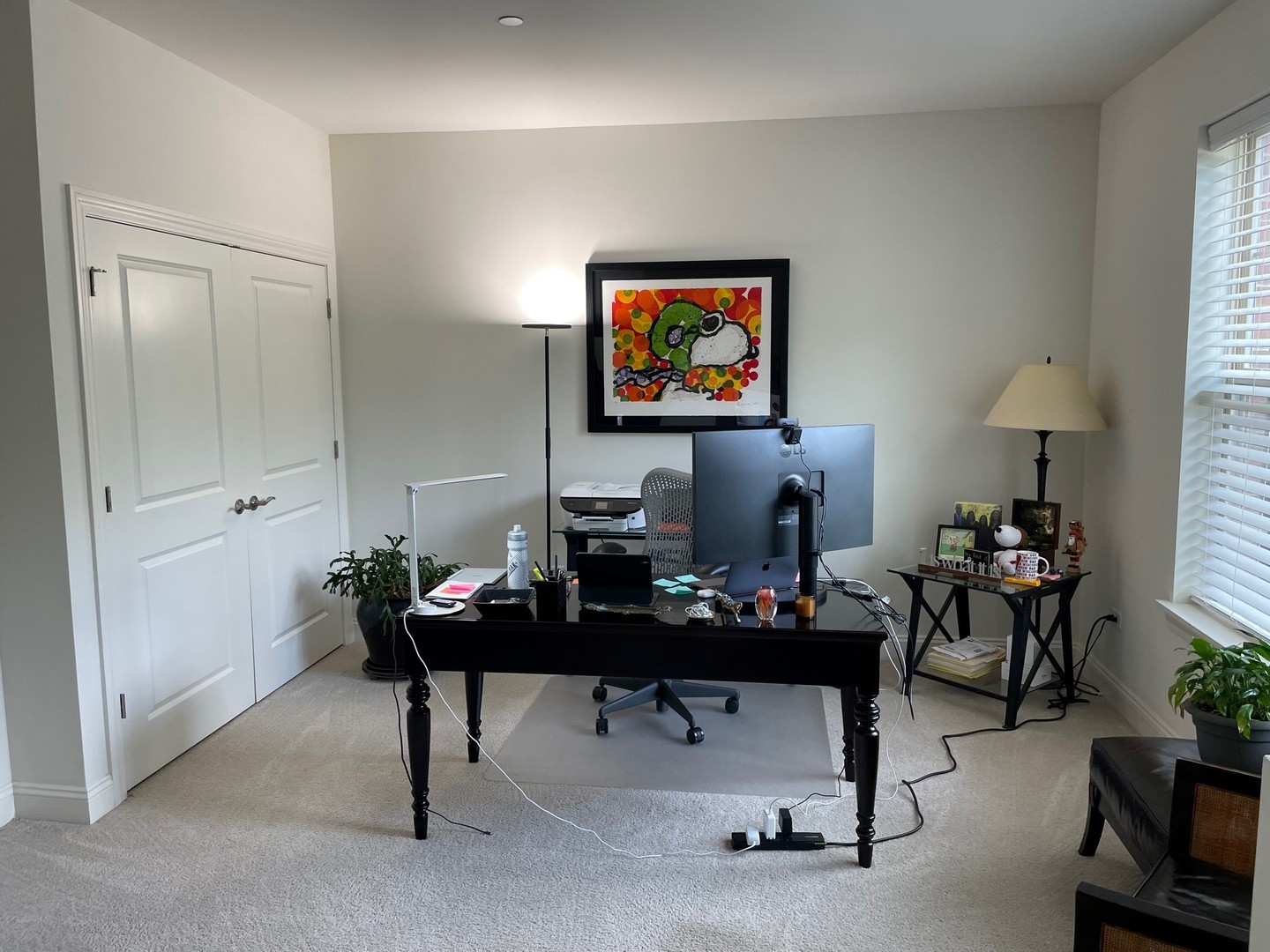 1234 Byrne Boulevard Vernon Hills, IL 60061 - Photo 10 of 12 a living room with furniture and a flat screen tv