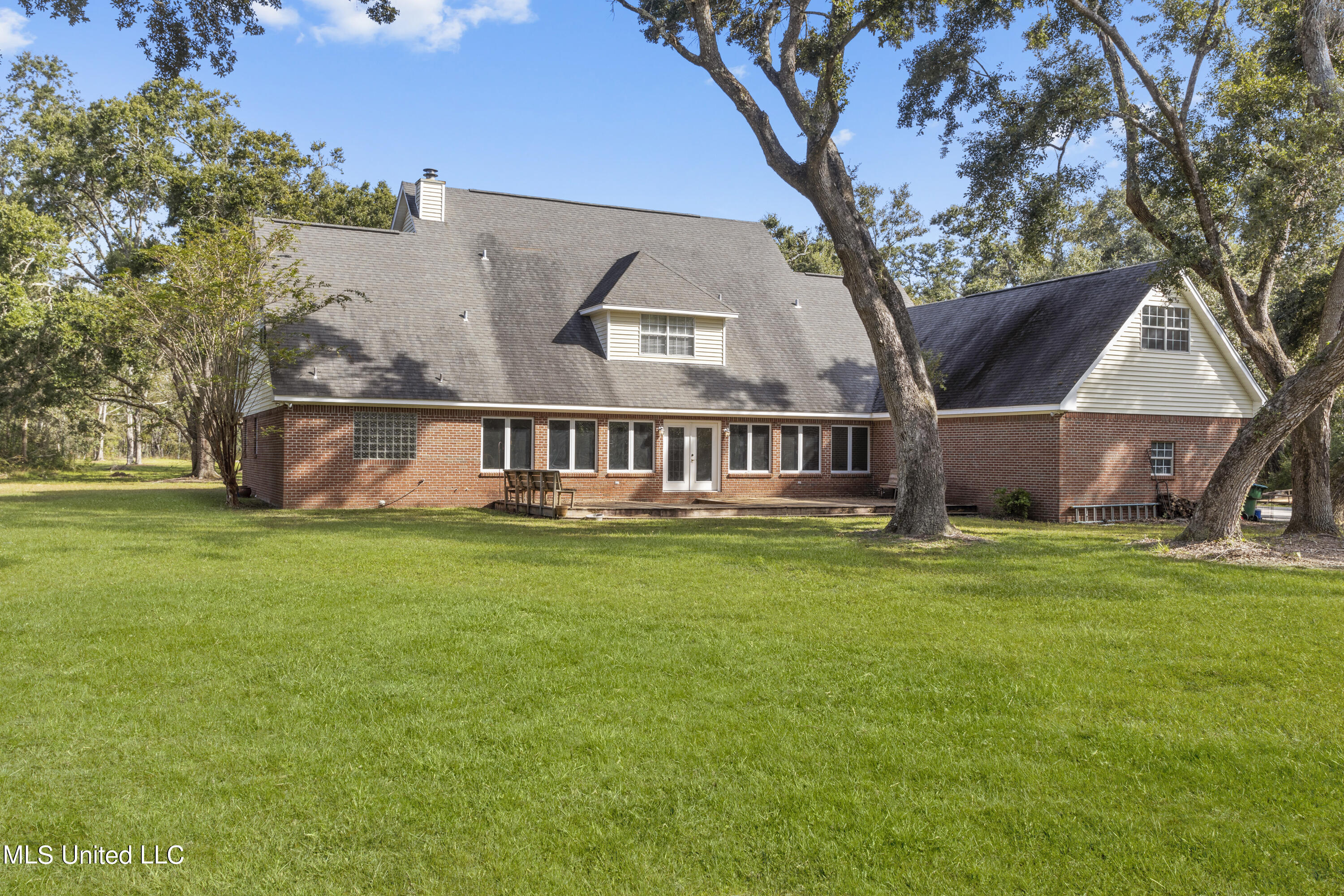 1122 Demourelle Road Pass Christian, MS 39571 - Photo 29 of 34 029